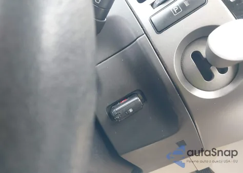 2004 Toyota Prius z USA, uszkodzony, nr VIN JTDKB22U940112865